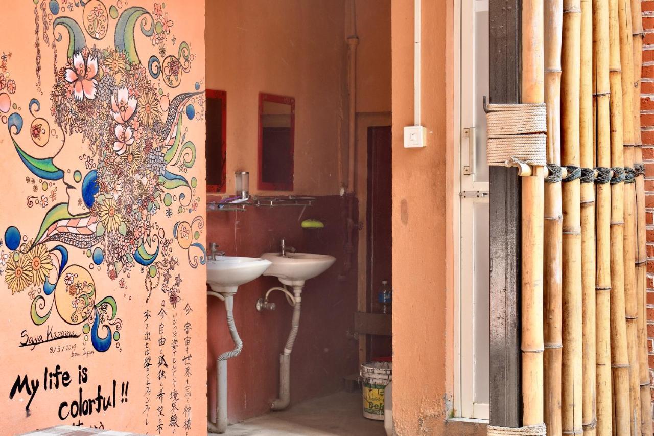 Happy Donkey Hostel Kathmandu Exterior photo